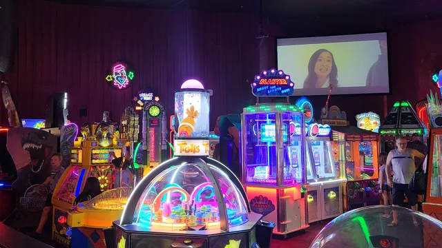 Wunderland Milwaukie Cinemas