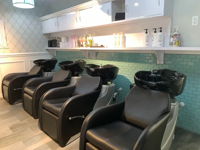Moxie Salon and Beauty Bar - Raleigh