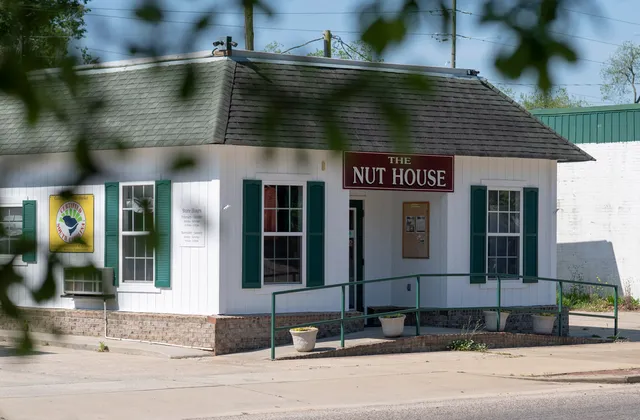The Nut House & Country Market