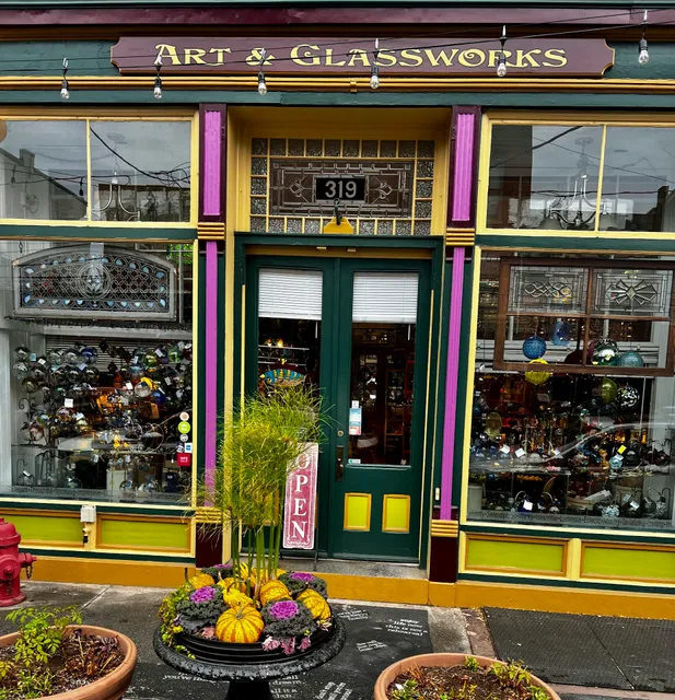 ART & GLASSWORKS