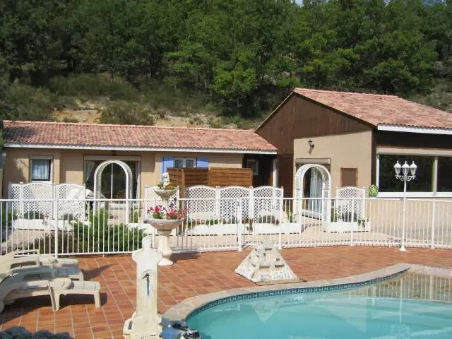 Gites la Genetiere ( Mr et Mme Renaud )