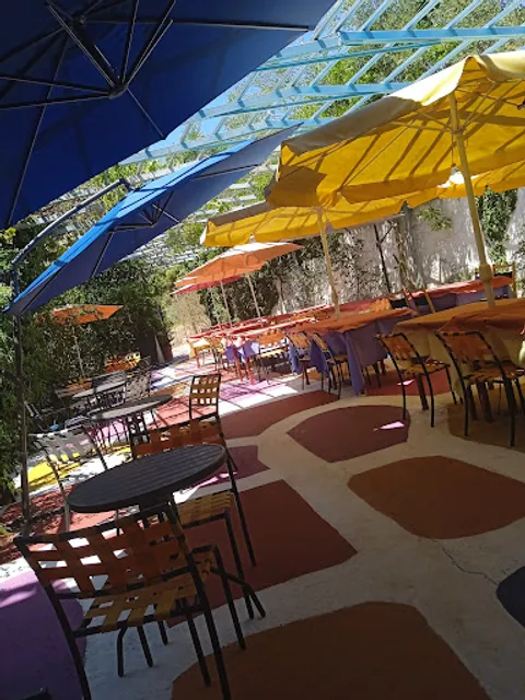 Το Ρουμελιώτικο Στέκι της Λίζας(Γεωργίου Γλυκα)βραβευμένο εστιατόριο από διεθνή lux life awards