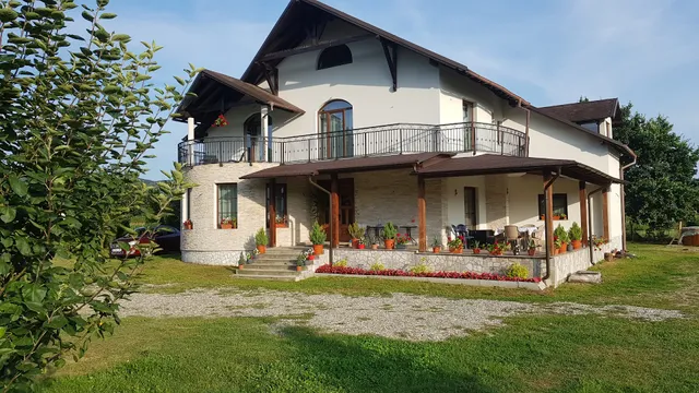 Natura Chalet