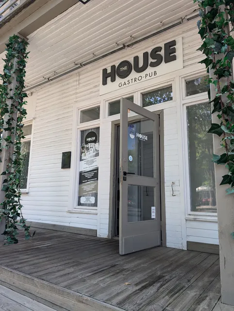 The House, Restoranas, Delvira