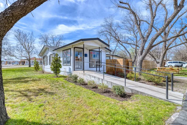 Sabinal Inn & RV Park