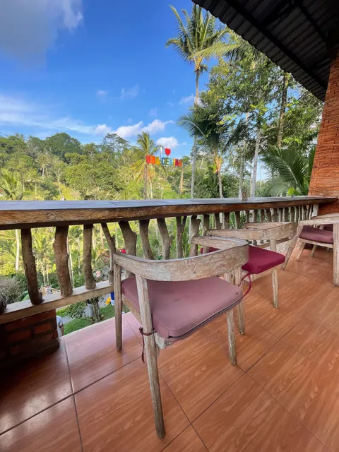 Uma Ceking Resto and Swing