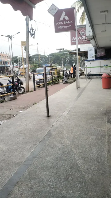 THE AMERICAN RESTAURANT