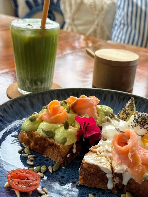 Villa Sapphire | Brunch & Coffee