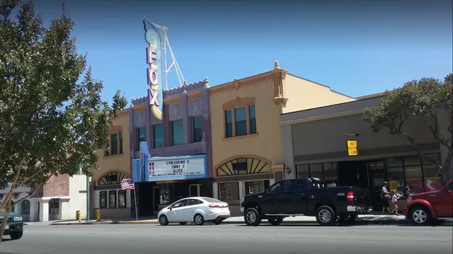 Fox Cineplex is D'Place