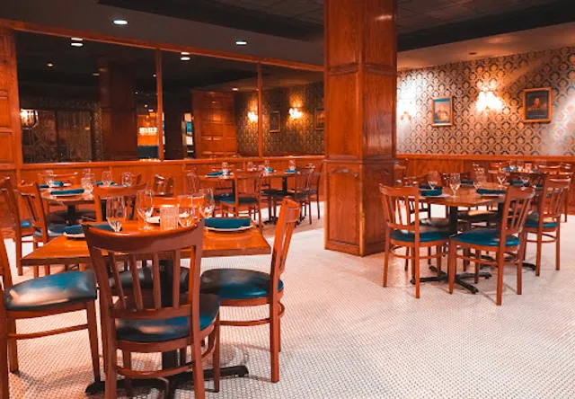 Cleaver- Butchered Meats, Seafood & Classic Cocktails