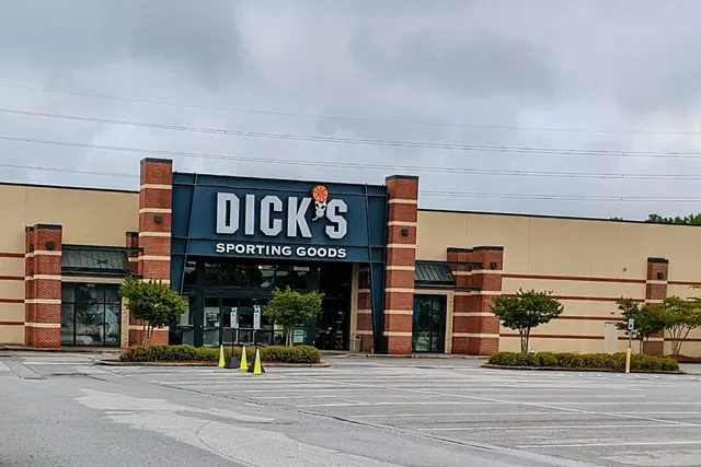 DICK'S Sporting Goods
