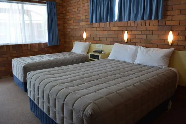 Peter Allen Motor Inn