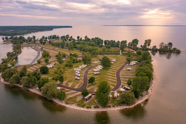 Sun Outdoors Association Island