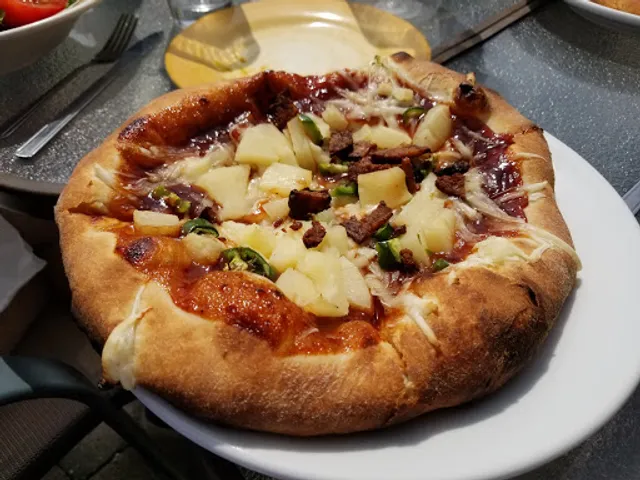 Crust & Crumble Pizzeria