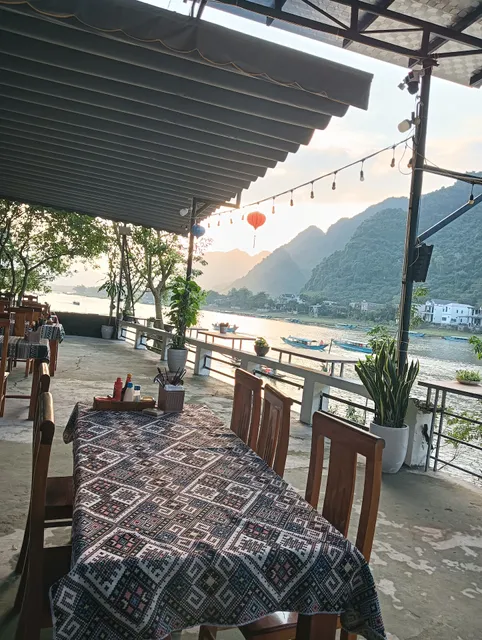 Duong Riverside homestay