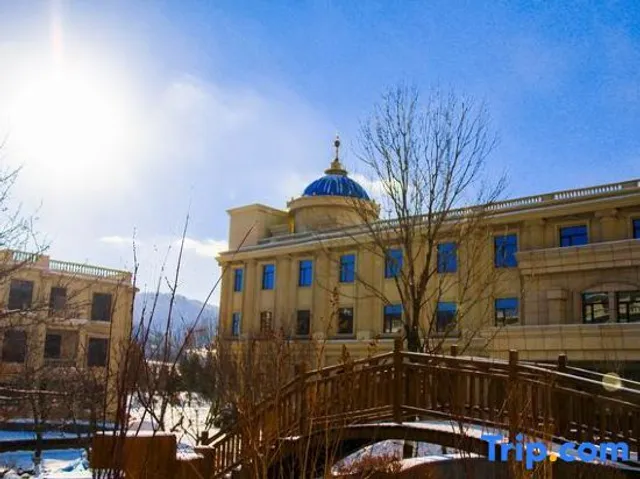 Legaomei Hot Spring Resort Hotel