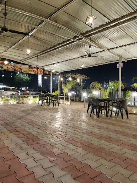 Amora Restro Cafe, zundal