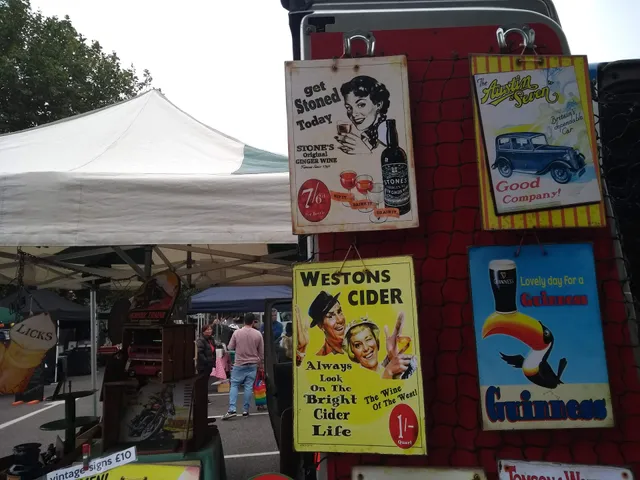 Deal Saturday Market