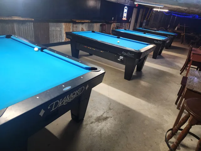 Gold Oak Leaf Beer Garden