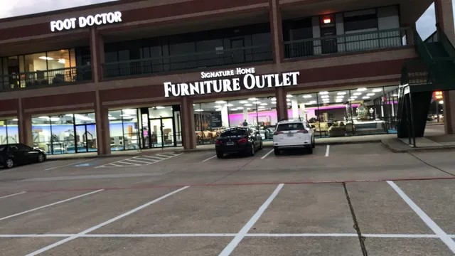 Diamond Furniture Outlet