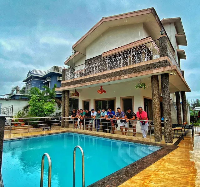 EKOSTAY Paramount Villa