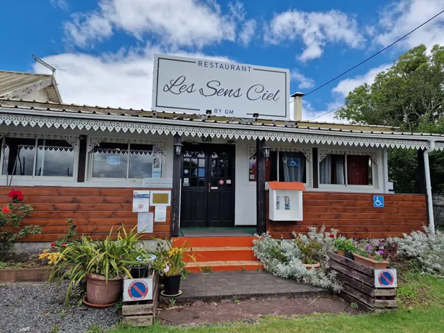 Les Sens Ciel by GM