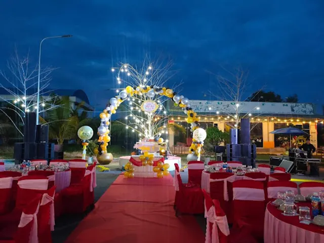 Khu Sinh Thái Hồng Tước