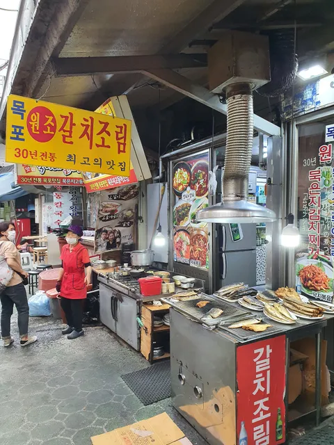 Dongdaemun Dakhanmari (Whole Chicken Stew) Alley