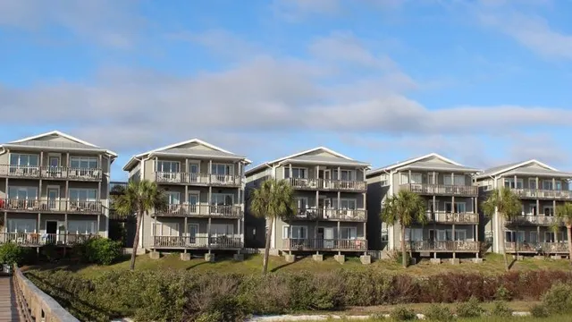 Seahorse Landing Condominiums
