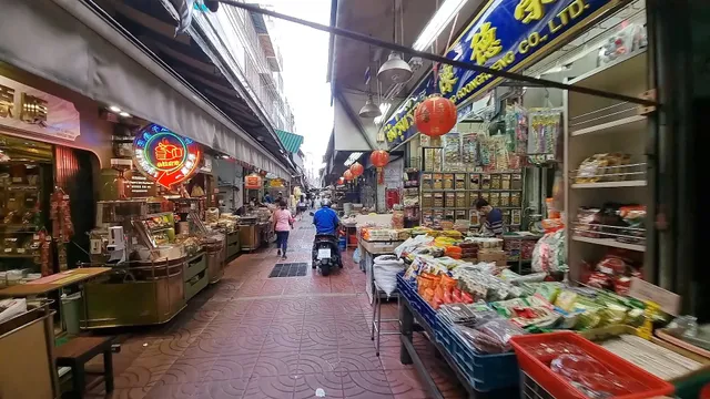 Yaowarat Soi 6 Chinese Market