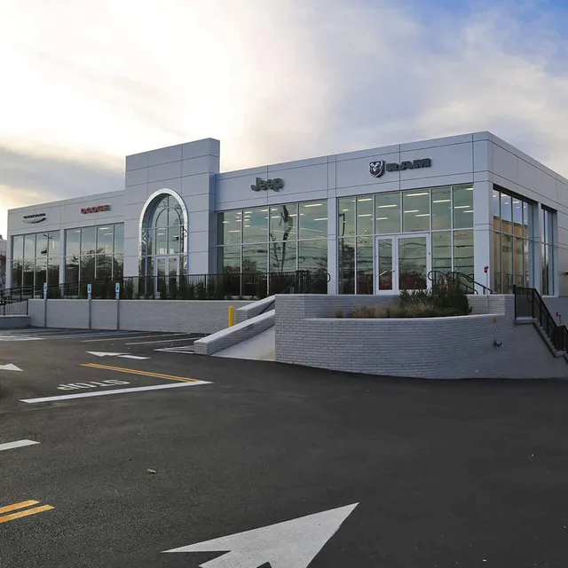 Chrysler Dodge Jeep Ram of Englewood Cliffs