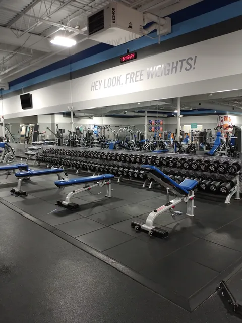 Crunch Fitness - Toms River