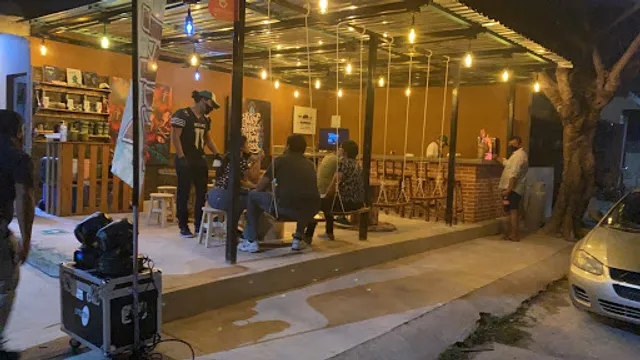 Tiki Toto Mugs & Cocktail