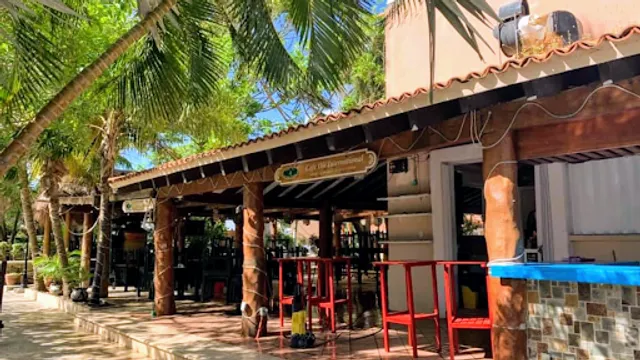 Café Olé International Restaurant & Bar