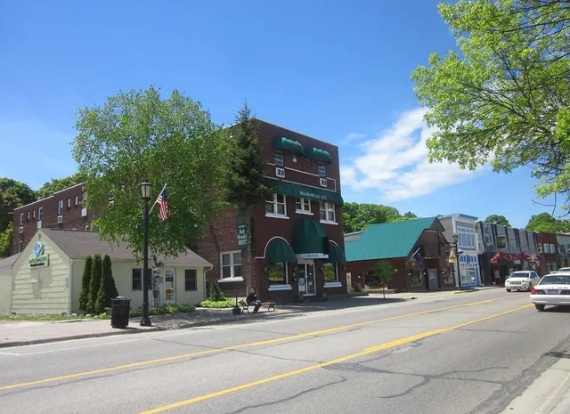 The Boardwalk Hotel & Bar