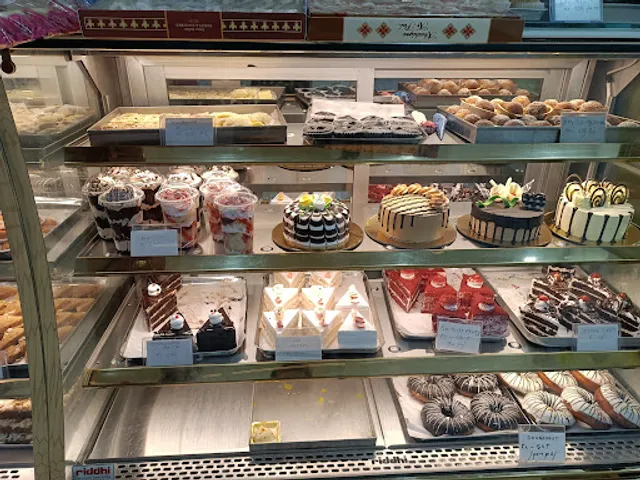 New MB's Sweets & Snacks