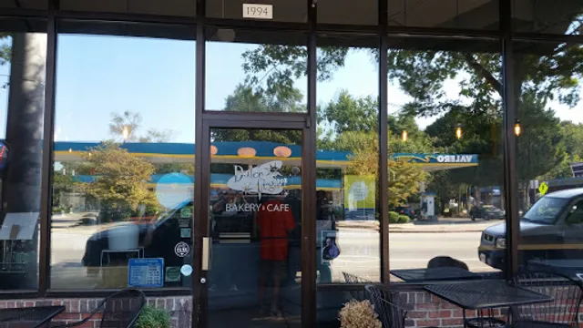 Dulce Vegan Bakery & Cafe