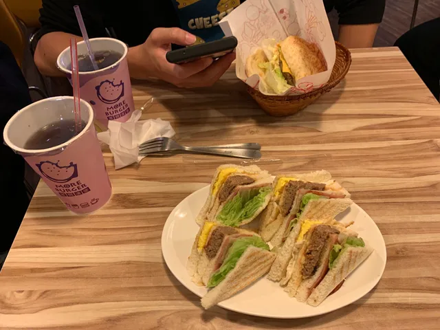 墨&漢堡-Mor&Burger