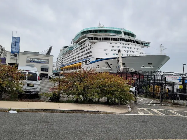 Flynn Cruiseport Boston Black Falcon Terminal