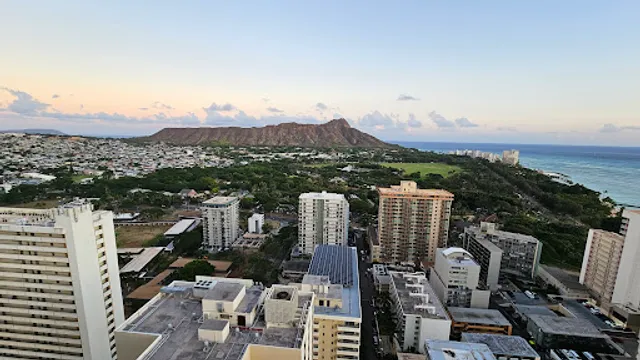 Marriott Waikiki Beach Ohua Ave Entrance