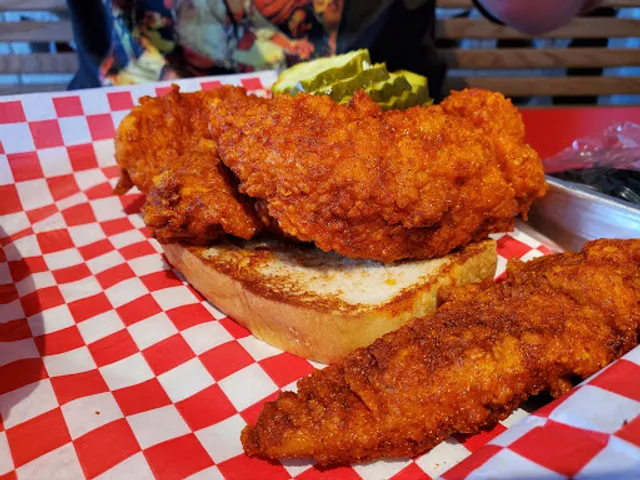 Lucky's Hot Chicken