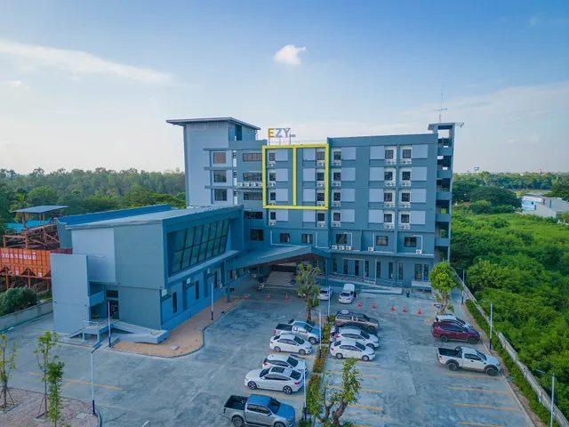 EZYINN NAKHONSAWAN