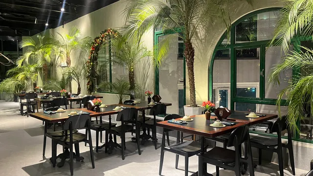 Lá Lốt Vietnamese Cuisine