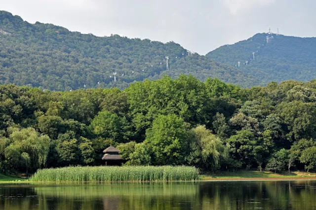 Pipa Lake Scenic Area