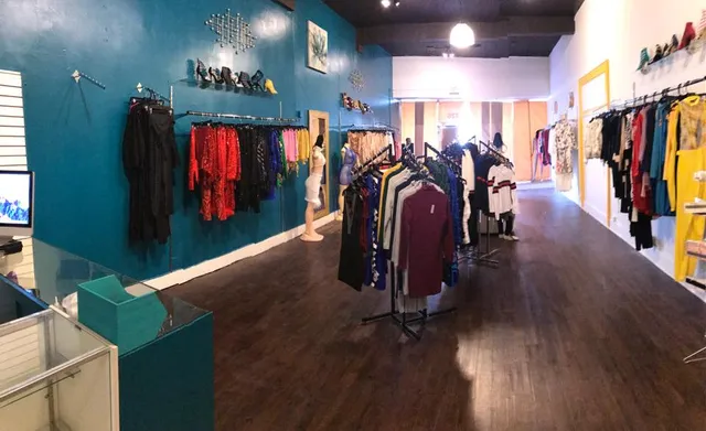 Bizzle's Boutique & Styles