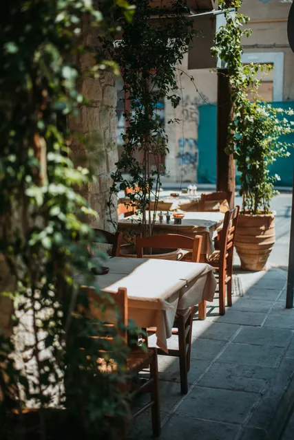 MEZE Taverna Restaurant