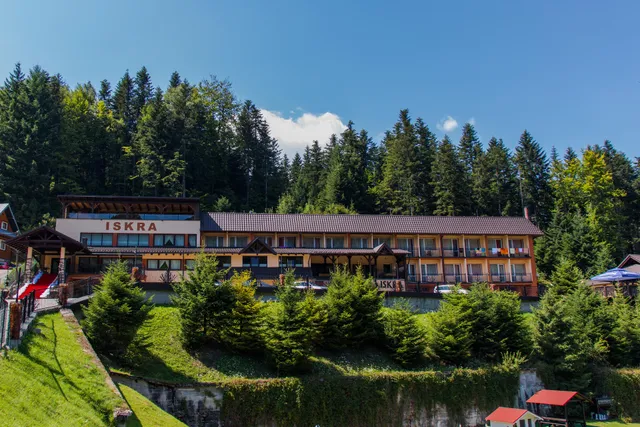 Iskra | Ośrodek wypoczynkowy