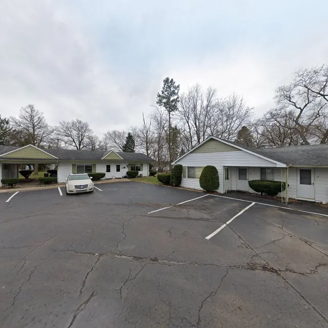 Smith's Motel Briggs Lake