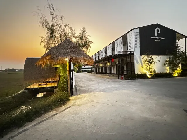 Penguin Villa Resort