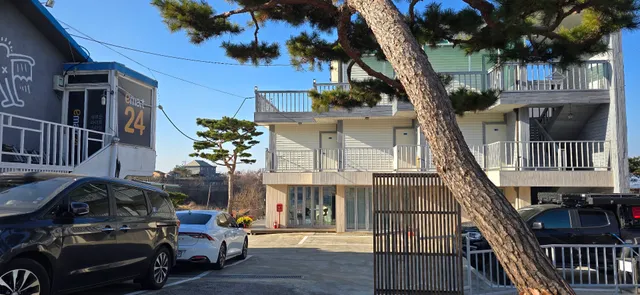 낙조테마펜션 (Ganghwa Nakjo Tema Spa Pension)